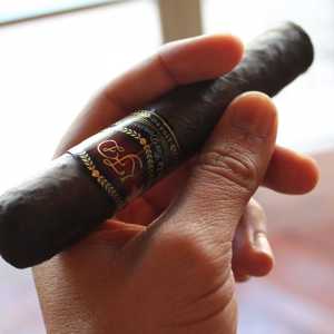 la-flor-dominicana-oscuro-holding