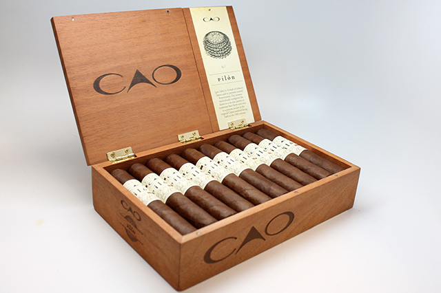 CAO-Pilon-cigar-box