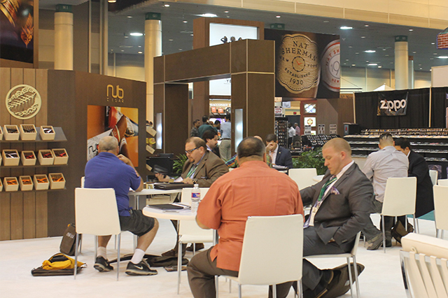 IPCPR-2015-nub-cigars-people