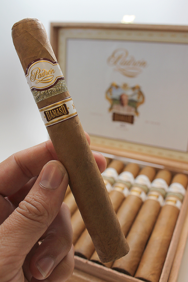 padron-damaso-cigar-toro-size