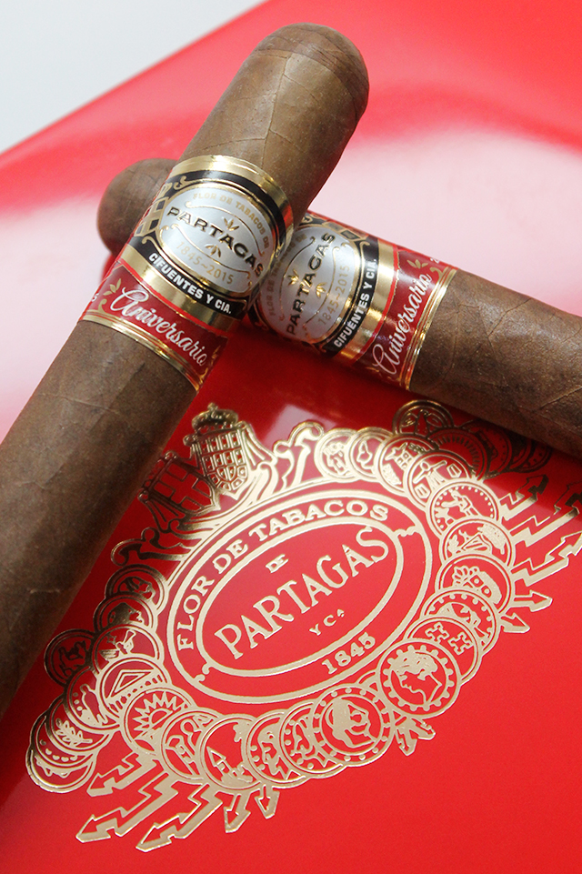 partagas-aniversario-cigar-toro-sticks
