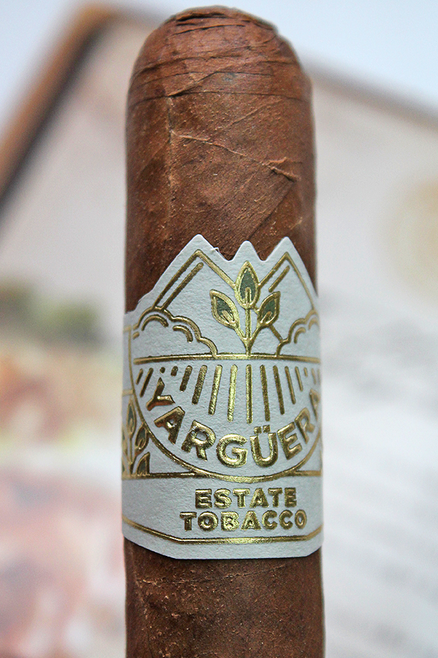 yarguera-estate-tobacco-h-upmann-band